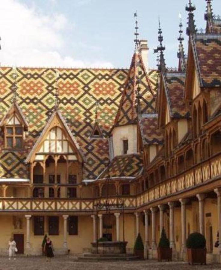 Hotel De Bourgogne Сольё Экстерьер фото