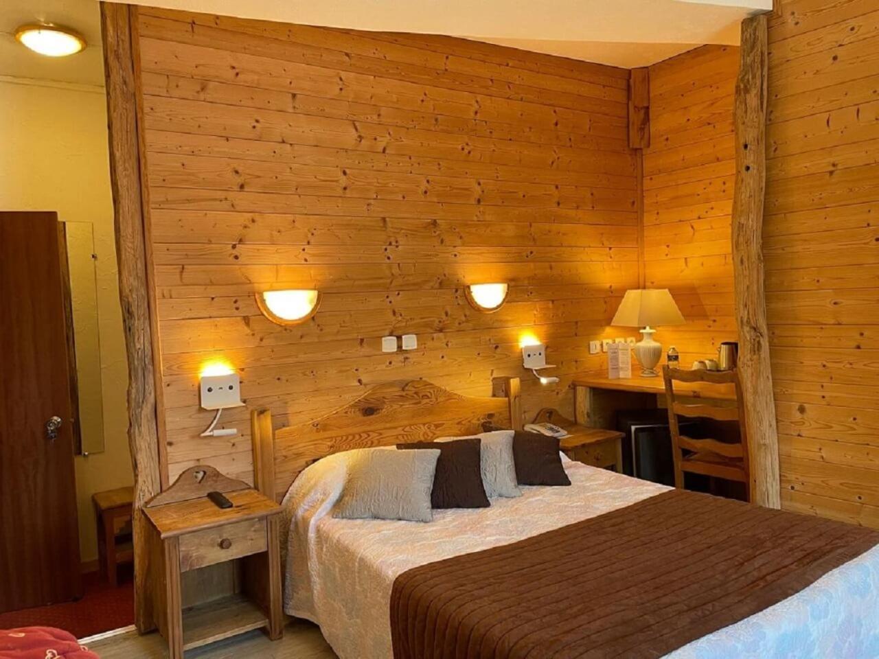 Hotel De Bourgogne Сольё Экстерьер фото